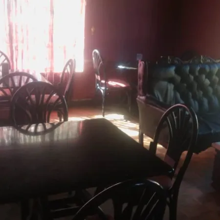 Rose Wood Lounge