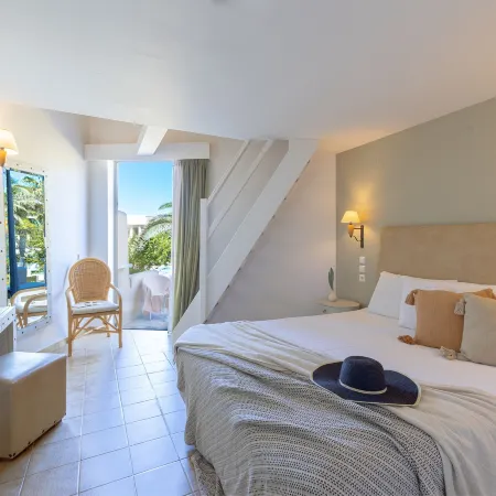 Giannoulis – Santa Marina Beach Hotel