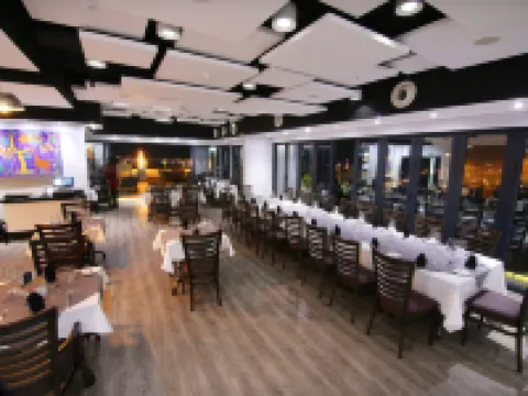 Room50Two Hoteles en Gaborone