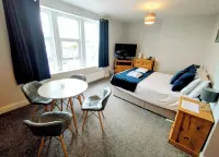 OYO Gin House Hotel Các khách sạn ở Helensburgh