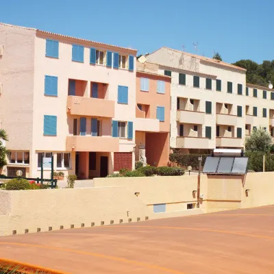 Le Nereidi Hotel & Residence Con Piscina-Tennis-Fitness-Parcheggio Coperto-Sala Conferenze 팔라우 베키오 해변 주변 호텔