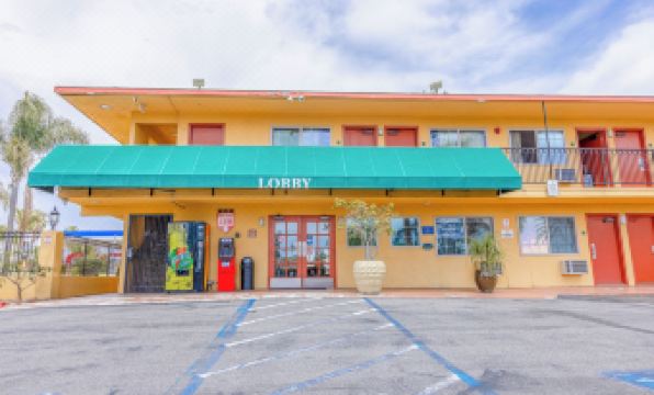 Hotel Avenida - Oceanside Camp Pendleton