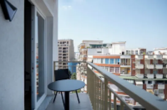 Muz Studios Hotel di Tirana