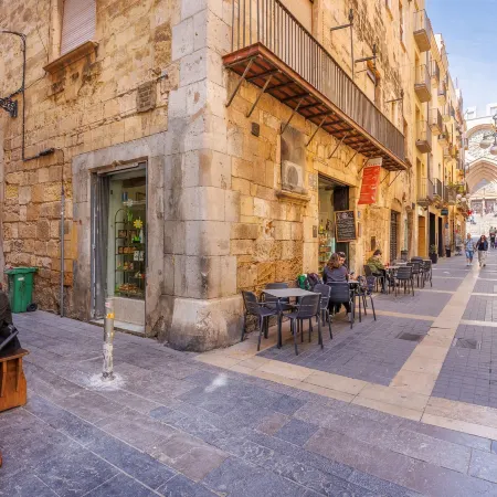 Iconic Old Town - Unik Vacation