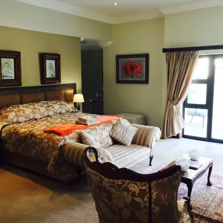 Casa Flora Guesthouse