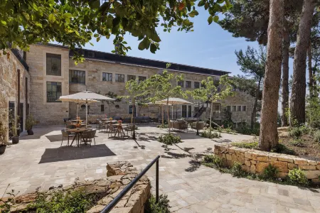 Herbert Samuel Bayit Bagalil Boutique