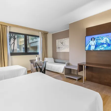 Art Hotel Navigli Отели рядом с достопримечательностью «Сант'Еусторджио»