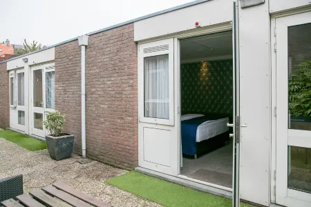 Hotel Zwanenburg Amsterdam Airport Отели в г. Zwanenburg