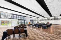 Ramada by Wyndham Columbus Hotel & Conference Center