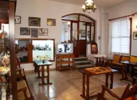 Artemon Hotel