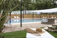 Eden Inn - Pool
