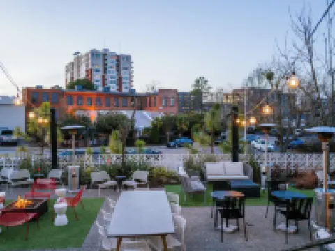 ザ ロングリーフ ホテル ローリーのホテル