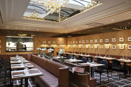 Hôtel Barrière le Westminster Отели рядом с достопримечательностью «Caravaning Stoneham - Touquet & Co»