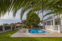 Infinity Civan Villa - Bungalows