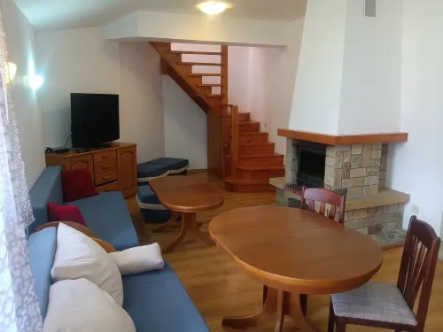 Edelweiss Inn Aparthotel - 3-Star