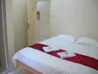 Paddington Homestay Hotels in Silalas