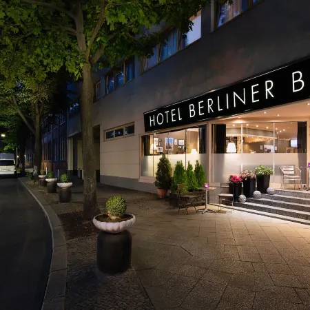 Hotel Berliner Bär Отели рядом с достопримечательностью «Станция метро Ullsteinstraße»