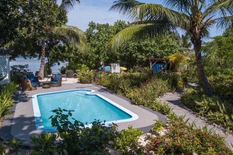 Le Repaire - Boutique Hotel & Restaurant