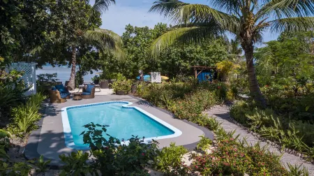 Le Repaire - Boutique Hotel & Restaurant Отели рядом с достопримечательностью «Анс Саурс Дарджент»