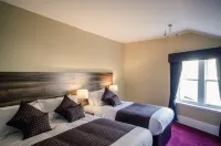 Royal West End Hotel