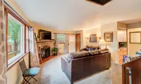 Cascade Mountain Stream Hotels in Green Mountain Falls