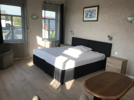 Hotel Zum Weinberg Отели в г. Кёнигслуттер-ам-Эльм