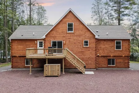 Nittany Cabin by Avantstay Lakefront, View, Firepit