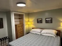 Rivers Edge Cabin, Swimming, Tubing, Fishing, Fire Pit, Grill, Wi-Fi, Relaxing! Hotels in South Toe