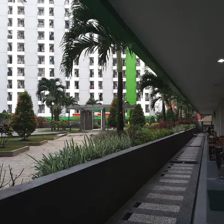 Green Lake View Luxury Apartment by Indah