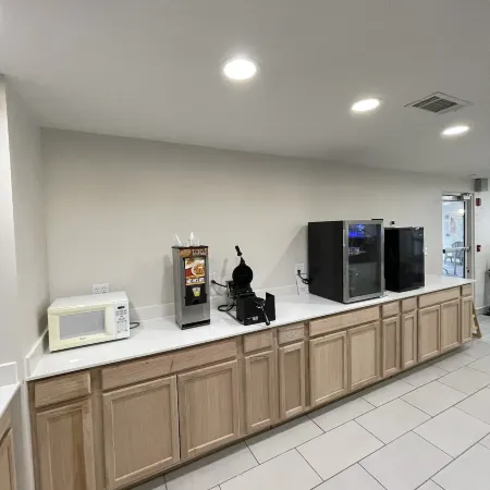Clarion Pointe-Dillard Near Blue Ridge Mountains
