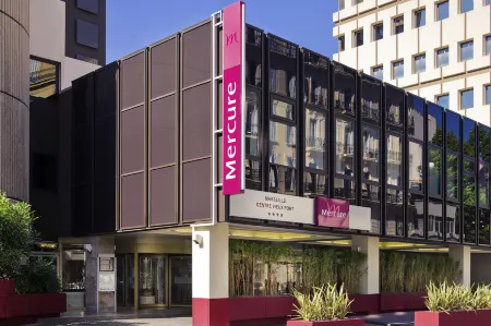 Hôtel Mercure Marseille Centre Vieux-Port Отели рядом с достопримечательностью «Замок Иф»
