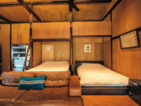 Sumitsugu House West