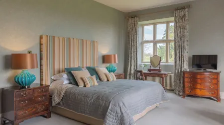 Old Church Farm Отели в г. Falfield