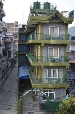R&R Guest House - 3-Star
