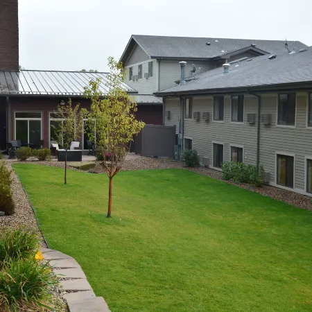 Roosevelt Inn & Suites