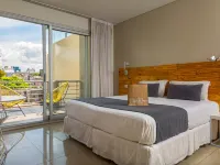 Lemon Suites Hotels in der Nähe von Montserrat