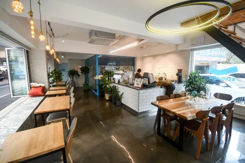 Bluehum Guest House - Pensions