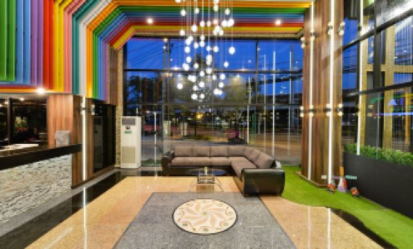 The Breton Hotel Media