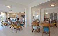 The Sir David Boutique Guest House Hotels in Bloubergstrand