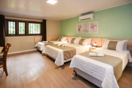 特瑞斯平海洛斯旅館