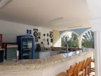 Hotel Akropolis - ที่มีบาร์