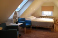 Hotel Rubens Hotels near Amour