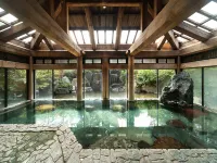 Yuraku Hotel