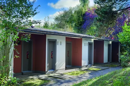 Hotel Belambra le Normont Отели в г. Сен-Сир-Су-Дурдан