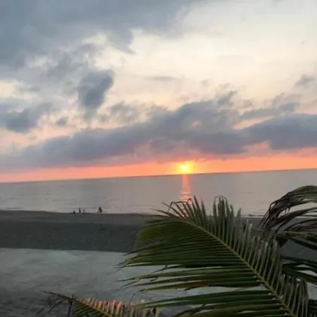 EM Royalle Hotel & Beach Resort