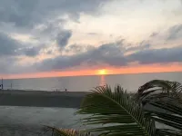 EM Royalle Hotel & Beach Resort - Meerblick