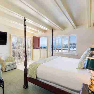 Tally Ho Inn Rooms