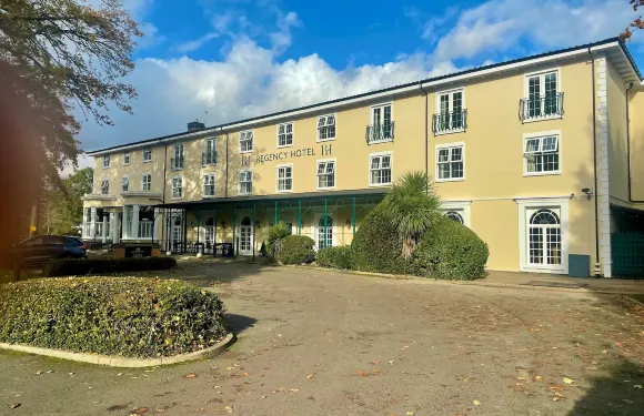 索利哈爾攝政酒店