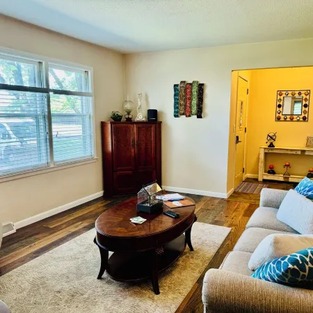 Cozy 2-bedroom house in Lake Hallie - Between Chippewa Falls and Eau Claire