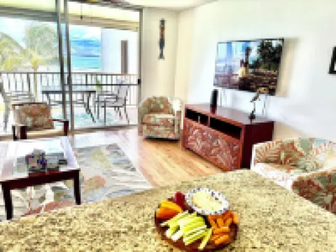 Seaside Surf Spot Oceanfront 1-bedroom in Ma'alaea with AC